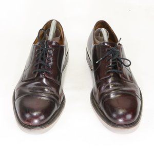 COLE HAAN burgundy cap-toe oxfords in EUC!
